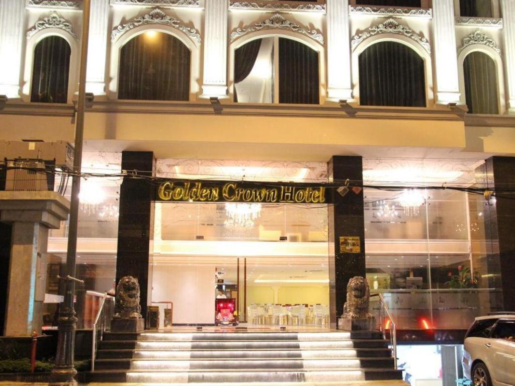 Golden Crown Hotel Saigon Хошимин Екстериор снимка