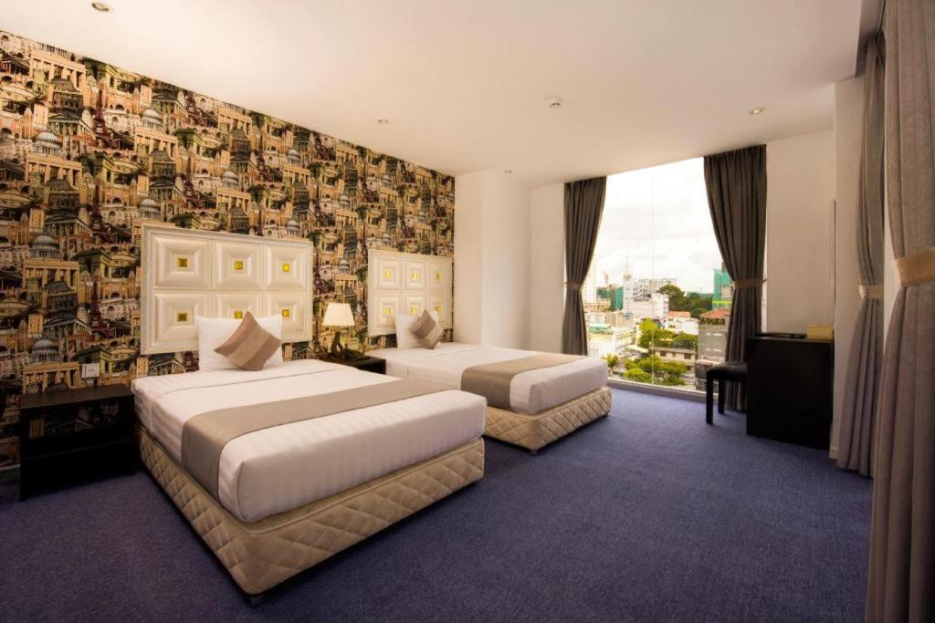 Golden Crown Hotel Saigon Хошимин Екстериор снимка